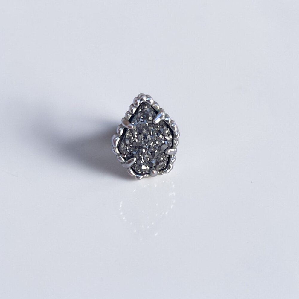One Kendra Scott Silver Sparkle Druzy Stud Earring Silver Tone 0.5"